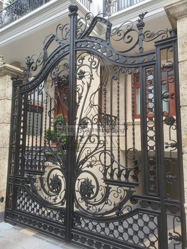 Mẫu cửa cổng sắt mỹ thuật đẹp đảm bảo sự an toàn chắc chắn cho gia chủ